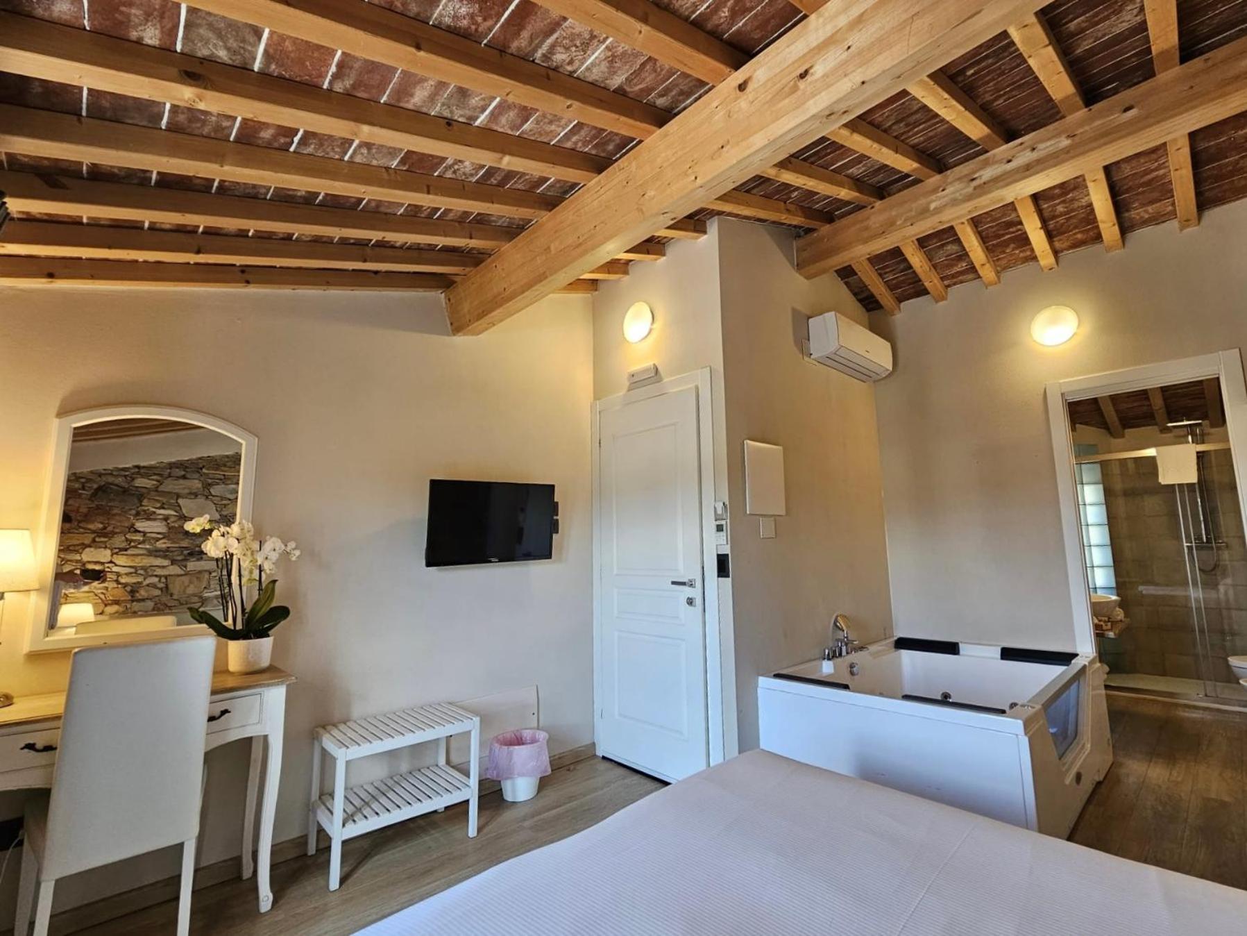 Il Tiglio Jacuzzi&Sauna Lucca Exterior foto