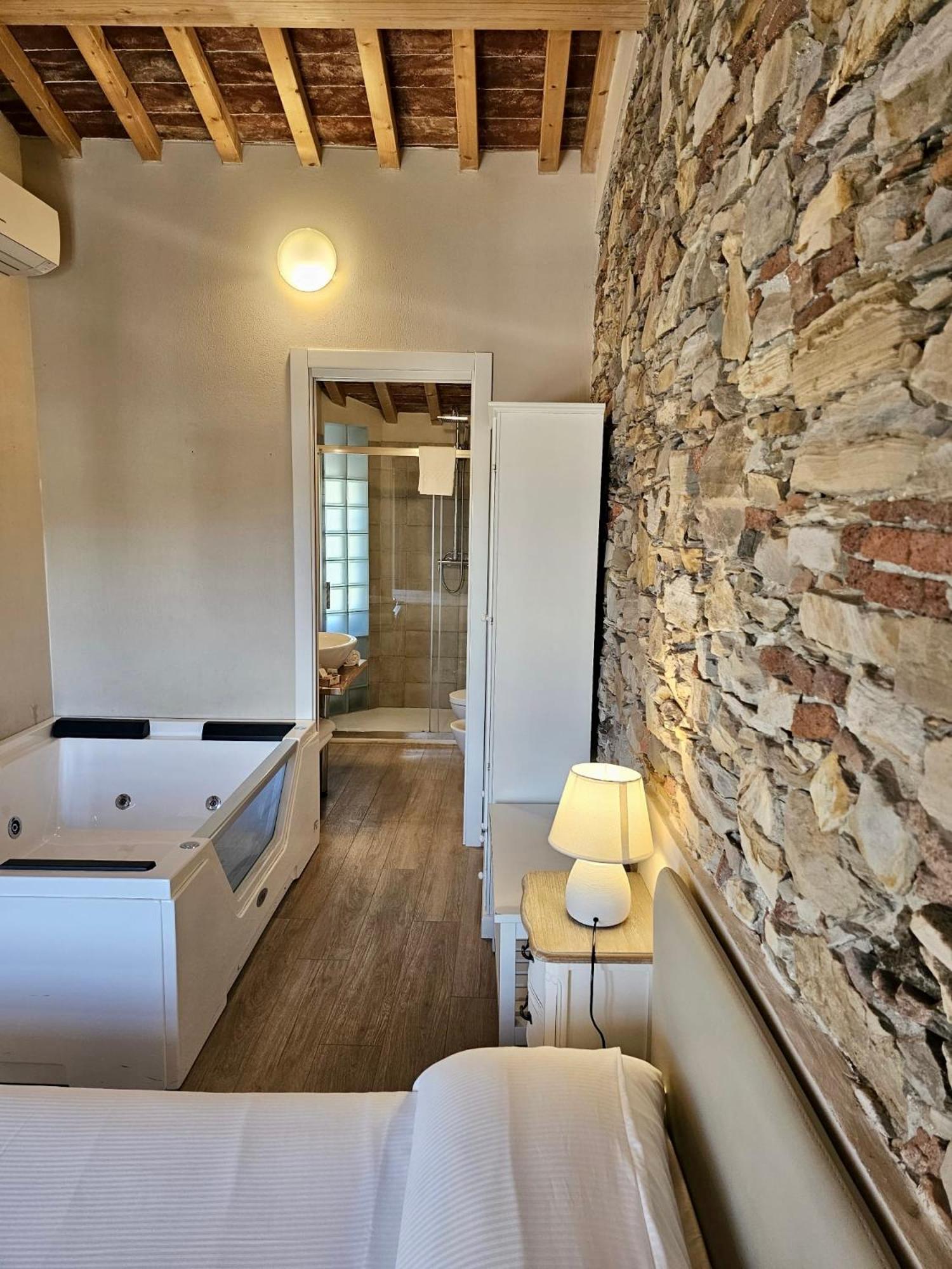 Il Tiglio Jacuzzi&Sauna Lucca Exterior foto