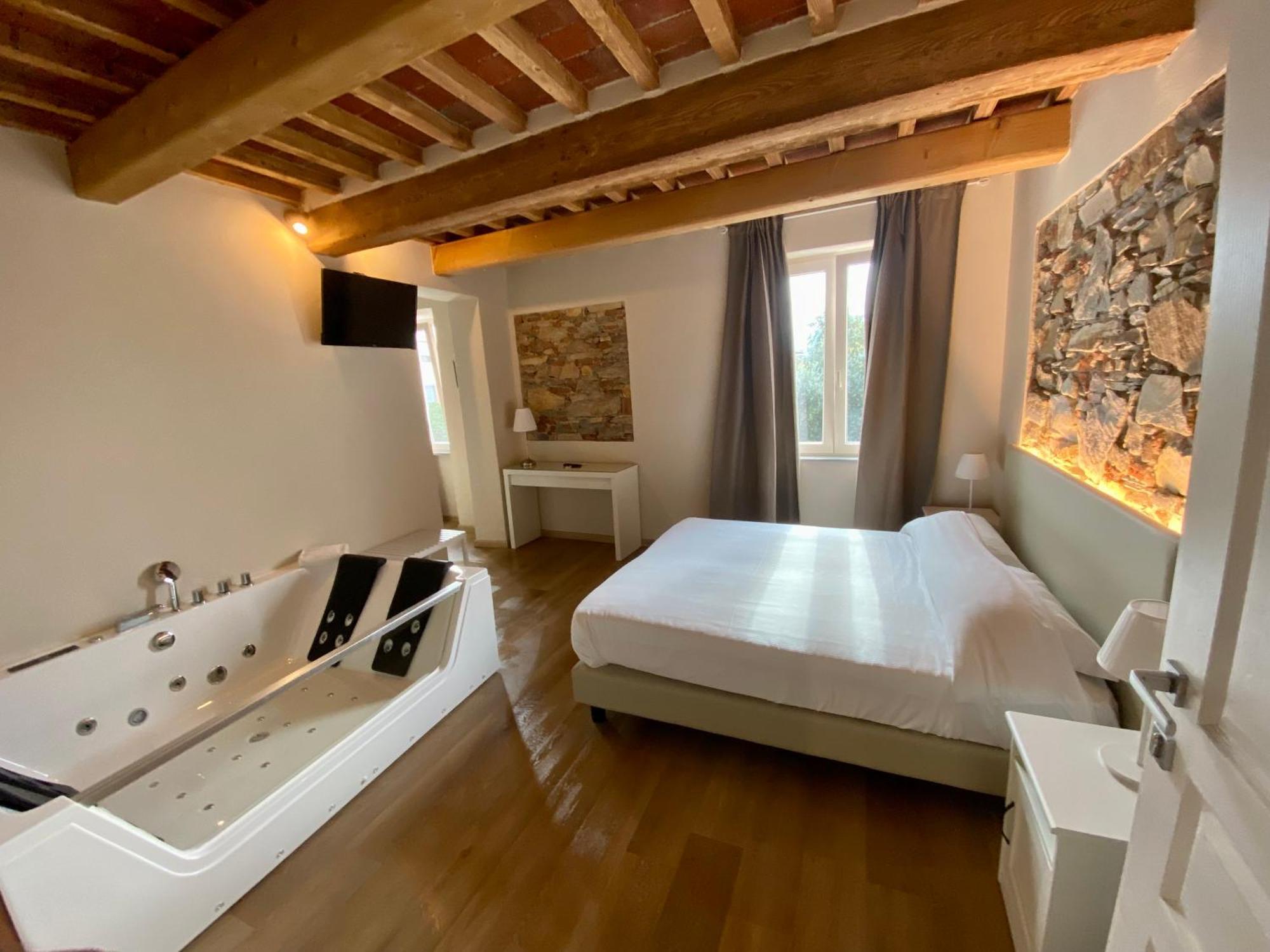Il Tiglio Jacuzzi&Sauna Lucca Exterior foto